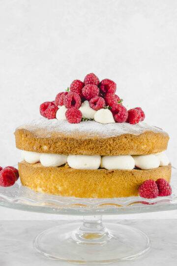 Raspberry Victoria Sponge - Crumbs and Corkscrews