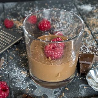 Decadent and indulgent, guilt-free raspberry chocolate pots will satisfy any sweet tooth from twitching without thinking about hitting the gym!