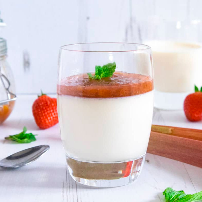 Rhubarb Panna Cotta