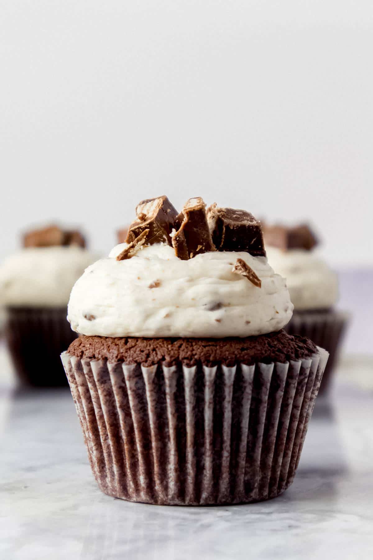 Kit Kat Cupcakes - Crumbs and Corkscrews