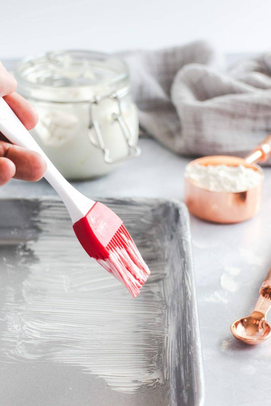 Easy Homemade Cake Release Crumbs and Corkscrews