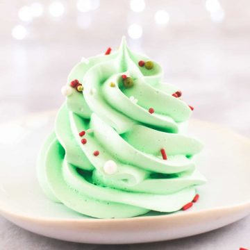 Christmas tree meringues - Featured Image