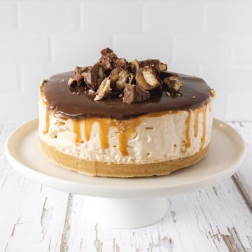 No Bake Twix Cheesecake - Featured