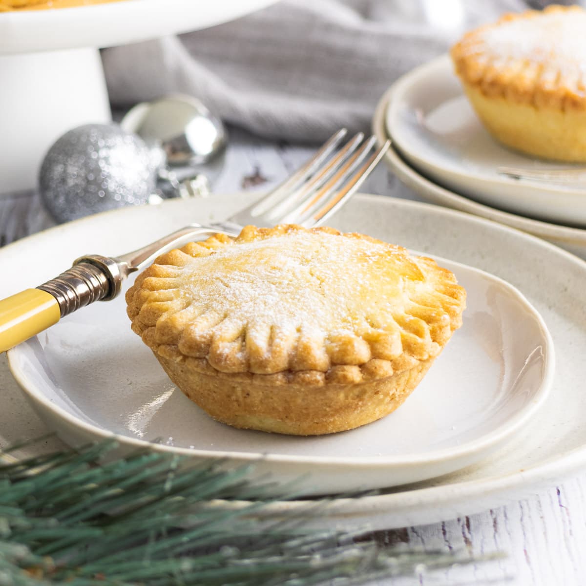 Easy Shortcrust Mince Pies - Featured